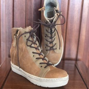 OTBT leather wedge sneakers